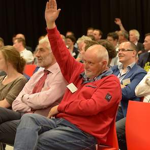 Rottenberg wilde de deelnemers in de zaal leren kennen middels handopsteking. Hier het resultaat van de dierenartsen.