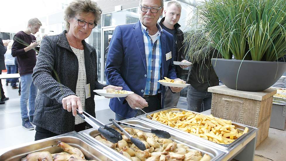 Na afloop van de eerste presentaties was het tijd voor het buffet.