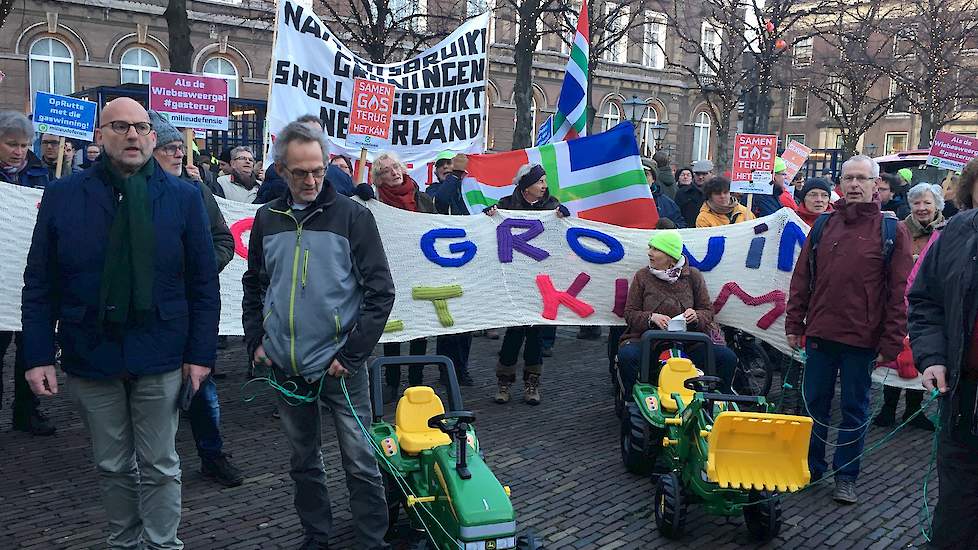 De actievoerende Groningse boeren trokken ook naar het binnenhof in Den Haag.