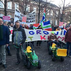 De actievoerende Groningse boeren trokken ook naar het binnenhof in Den Haag.