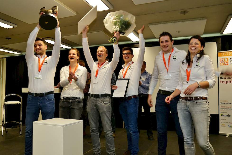 Vorig jaar won Young Poultry People de Innovatieprijs Vlees. Young Poultry People is een initiatief van zes jonge gepassioneerde vleespluimveehouders die richting burgers een positief imago wil neerzetten van de vleespluimveesector door wekelijks meerdere