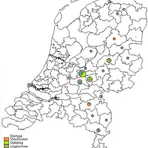 Locatie van ILT-uitbraken op basis van de eerste twee cijfers van de postcode in 2017 en 2018, onderverdeeld in vleeskuiken, leg, reproductie en hobby. Beeld: GD