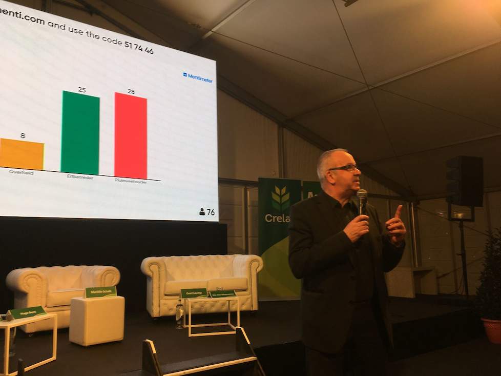 De Vlaamse landbouwjournalist Jacques van Outryve gaf afgelopen vrijdag 28 februari een presentatie tijdens een pluimveeseminar op de vakbeurs Agridagen in het Vlaamse Ravels.