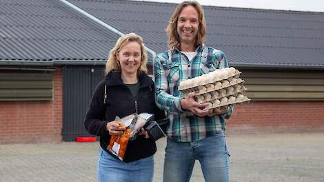 Fotoserie: Kipsalon met verkoop kip aan huis