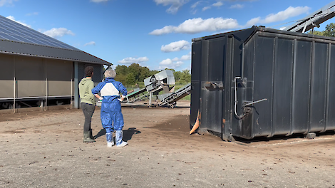 Video: ‘Vogelmijten in de mest, niet best’