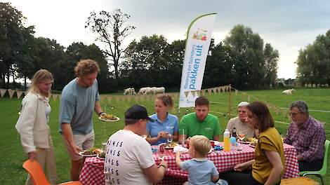 Fotoserie: Genieten van boerendiner uit Land van Cuijk