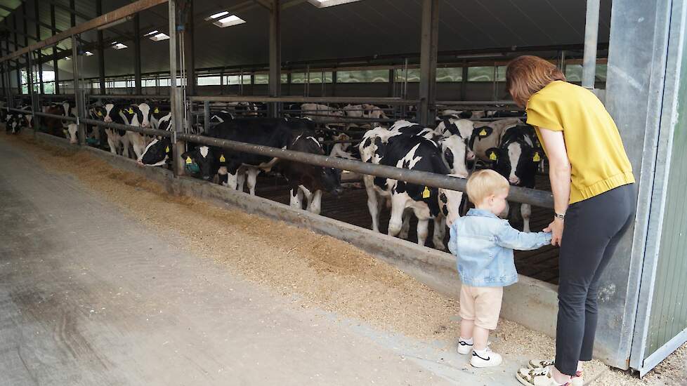 Jong en oud deden mee aan ‘Op weg naar je diner’. De boeren kregen veel enthousiaste reacties. „Geweldig om die passie van al die verschillende boeren te horen en te zien”, aldus een van de deelnemers. In het gastenboek louter positieve reacties en enkele